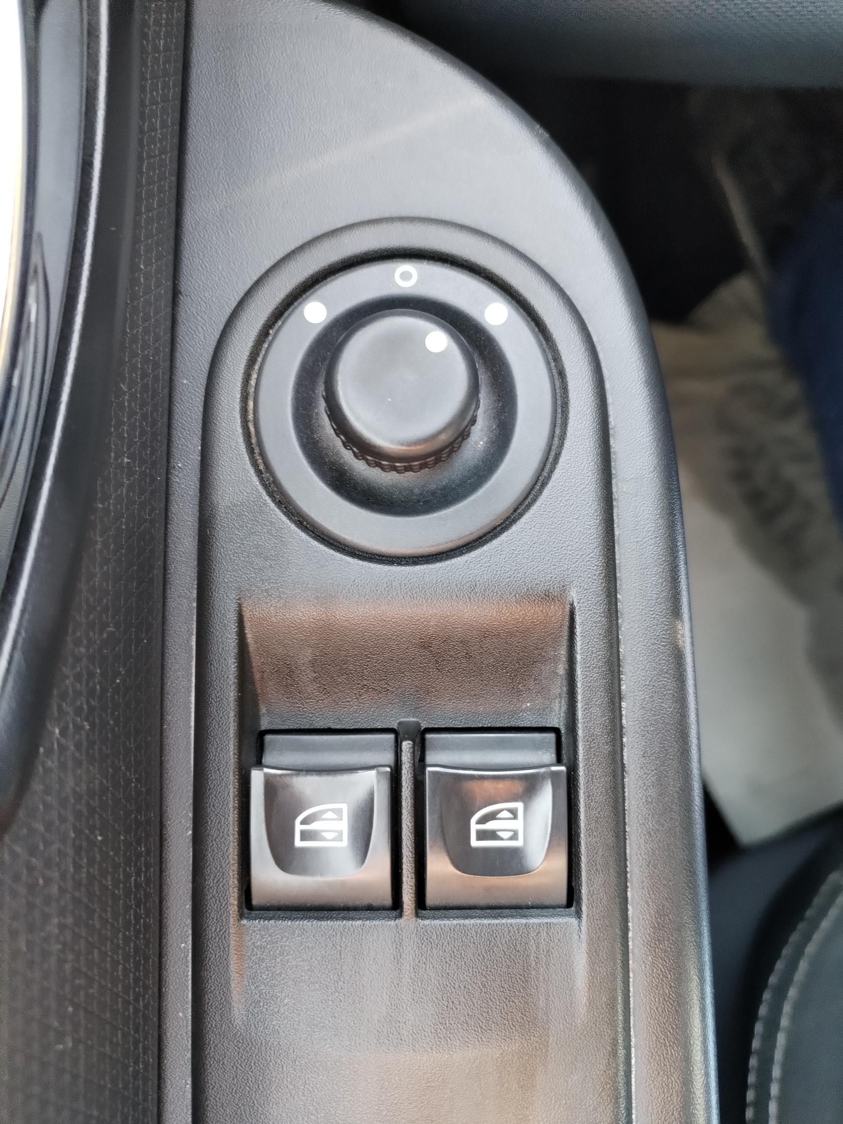 RENAULT  CLIO IV